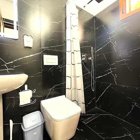 Quiet Blue Aparthotel 3*